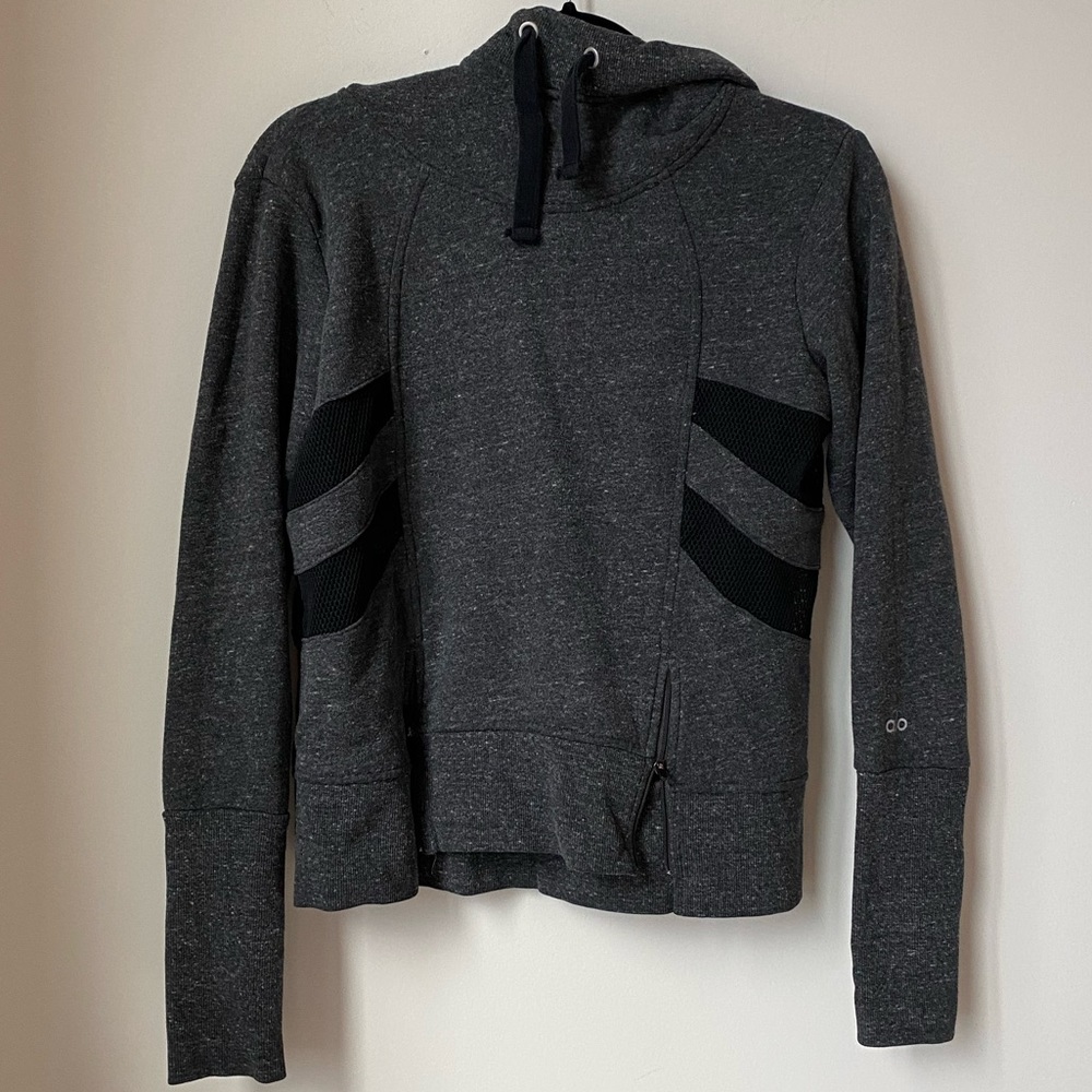 Alo yoga pullover hoodie